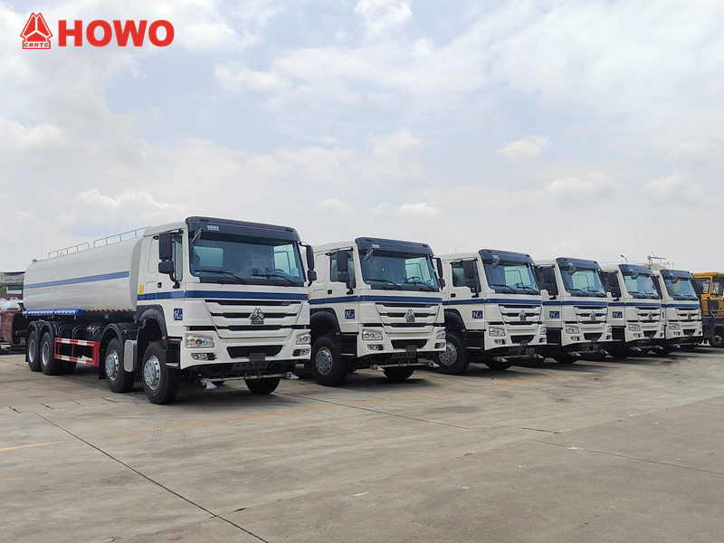 20 автоцистерн Sinotruk HOWO объемом 25 куб. м.