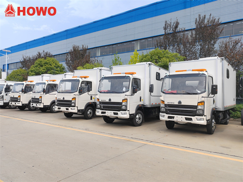 Algeria customer buy  8 units HOWO 4x4 drive mobile service truck