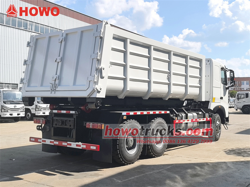 HOWO T7H440 hook lift truck with container