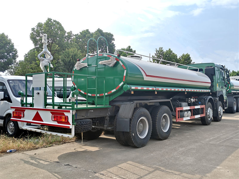 HOWO 30000L water tank truck
