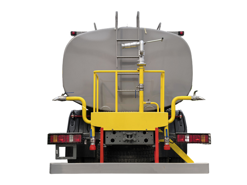 HOWO 10 wheeler 20CBM water truck