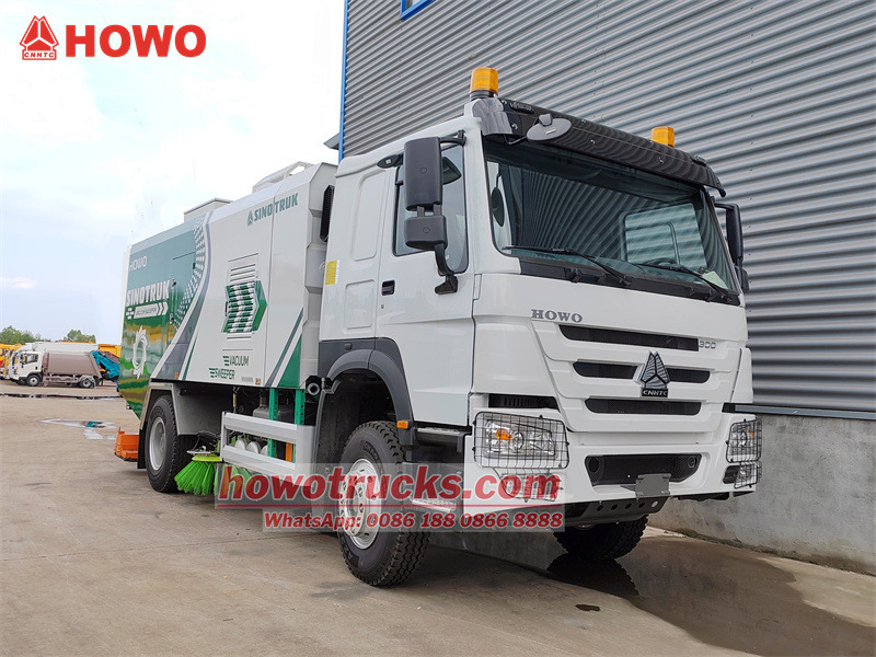 HOWO 10 Cubic Meters Vacuum Cleaner Cleaning Sweeping
